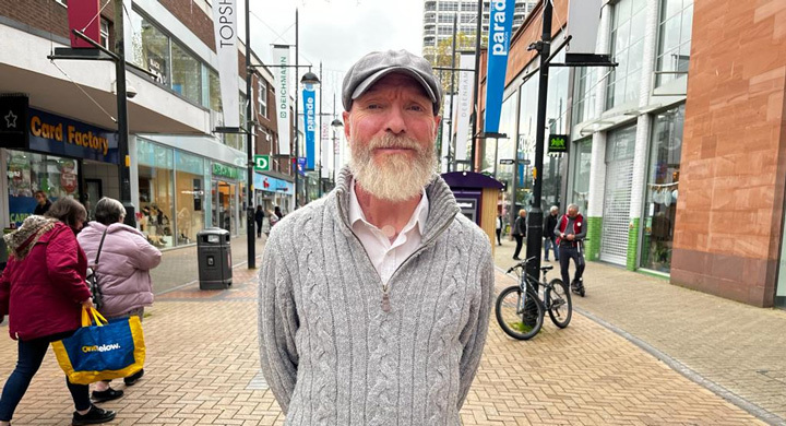 Le gouvernement britannique admet que les procureurs ont eu tort de dire que certaines parties de la Bible ne sont "plus appropriées"