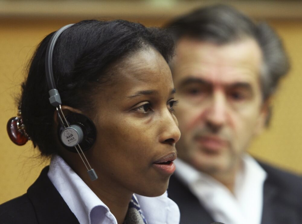 Ayaan Hirsi Ali dit que 2022 est "l'année où l'Occident a effacé les femmes": "Une histoire de 2 derniers chapitres différents"