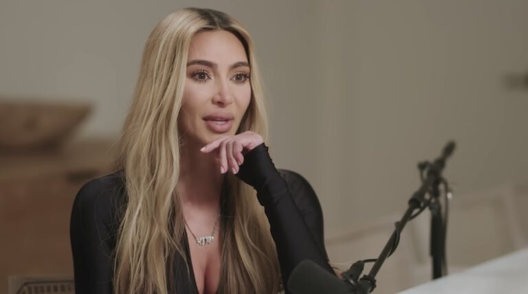 Kim Kardashian dit qu’elle prie tous les jours avec ses enfants : « Ils ne peuvent pas se coucher sans ça »