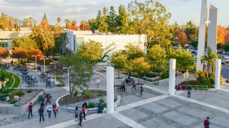 Les écoles chrétiennes construisent un «consortium» pour l’enseignement de la théologie hispanique