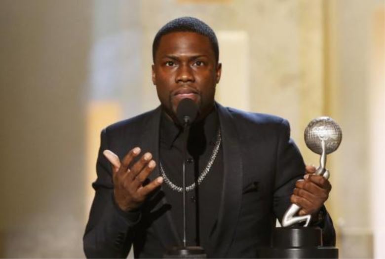 Kevin Hart dit que Dieu lui a permis de survivre après un accident presque mortel, dit que la célébrité est la "plus grande" drogue