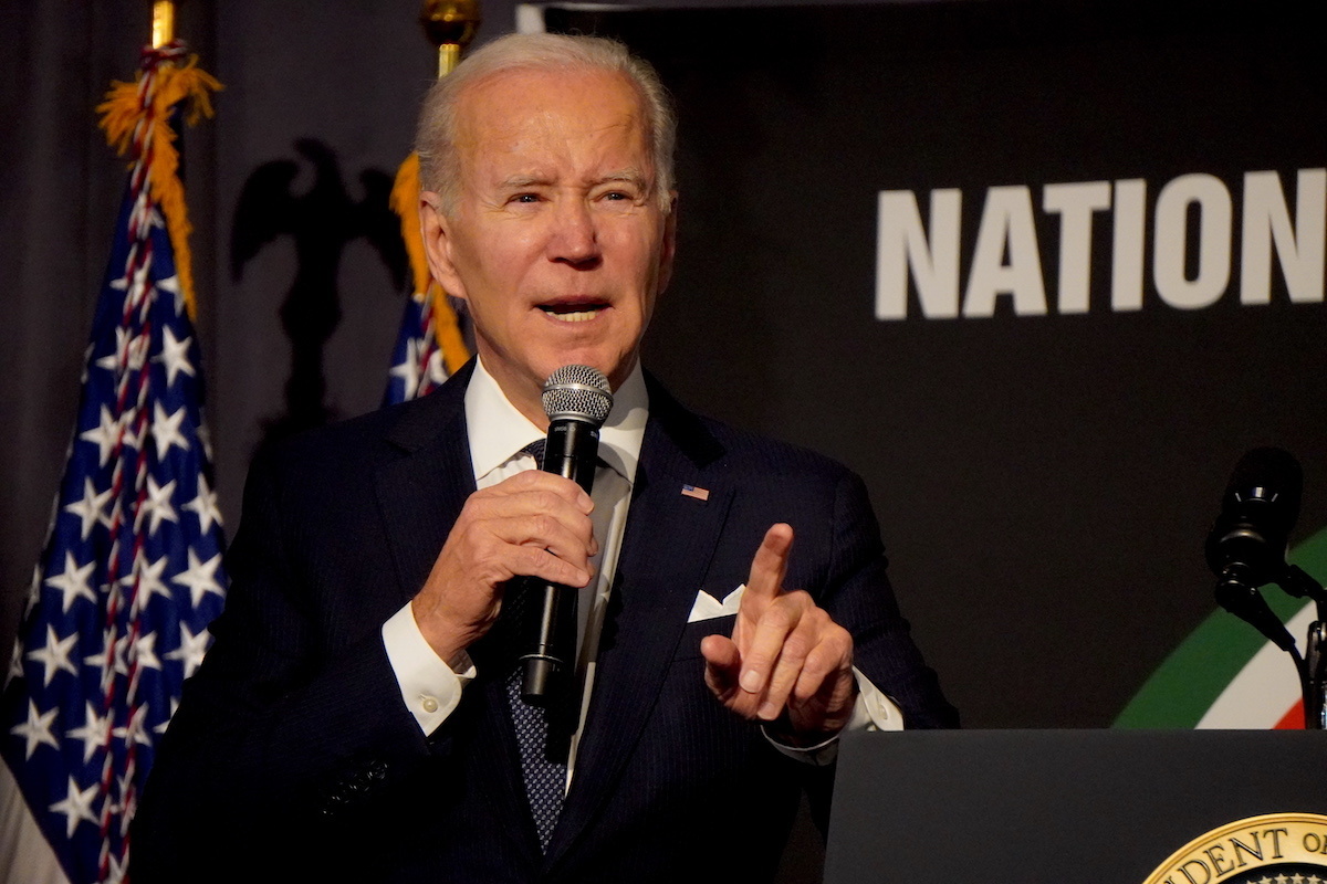 Biden dit que le pays au "point d'inflexion" doit décider s'il faut choisir "l'amour plutôt que la haine"