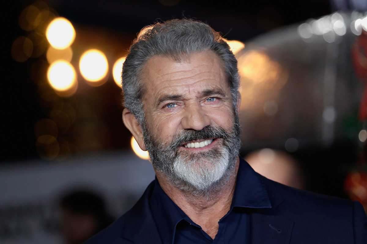Mel Gibson est tombé en tant que co-grand maréchal du défilé du Mardi Gras;  l'organisateur cite une "grande inquiétude" concernant les menaces et la sécurité
