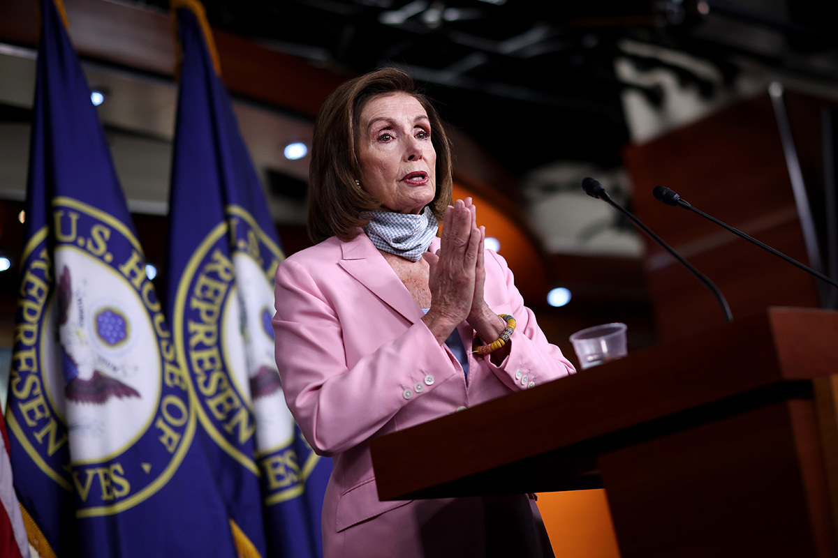 "Elle se sentait coupable": Nancy Pelosi demande aux prêtres d'effectuer "l'exorcisme", la "prière" chez elle