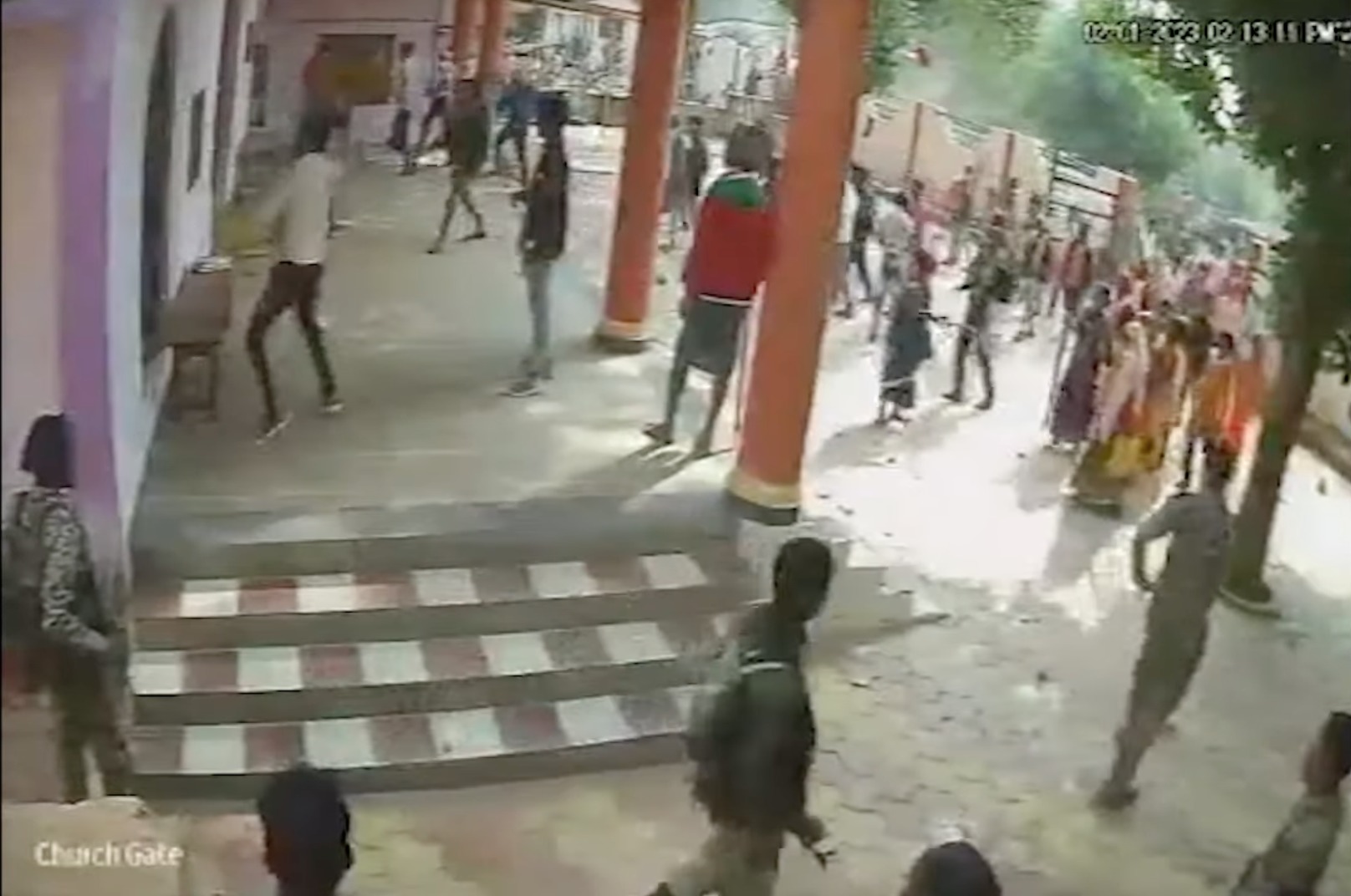 Inde. Une vidéo montre une église attaquée des semaines après que la violence a déplacé 1 000 chrétiens