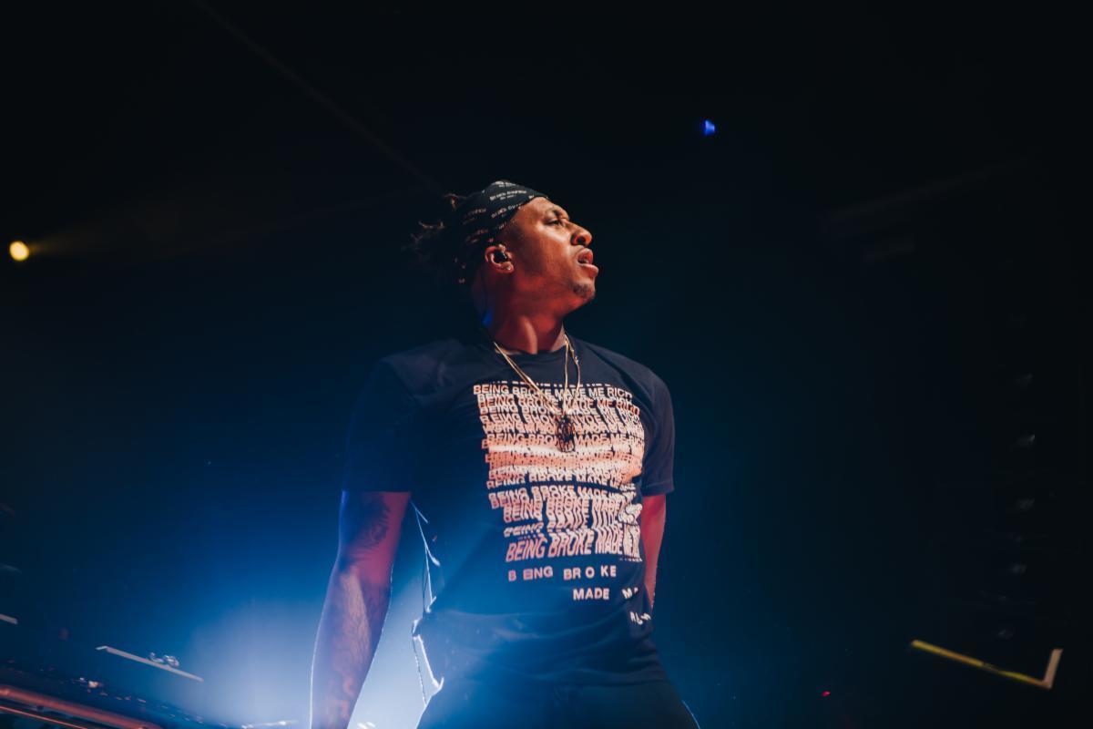 Lecrae partagera ce que Dieu a fait dans sa vie lors de la "Final Church Clothes Tour" de 26 villes