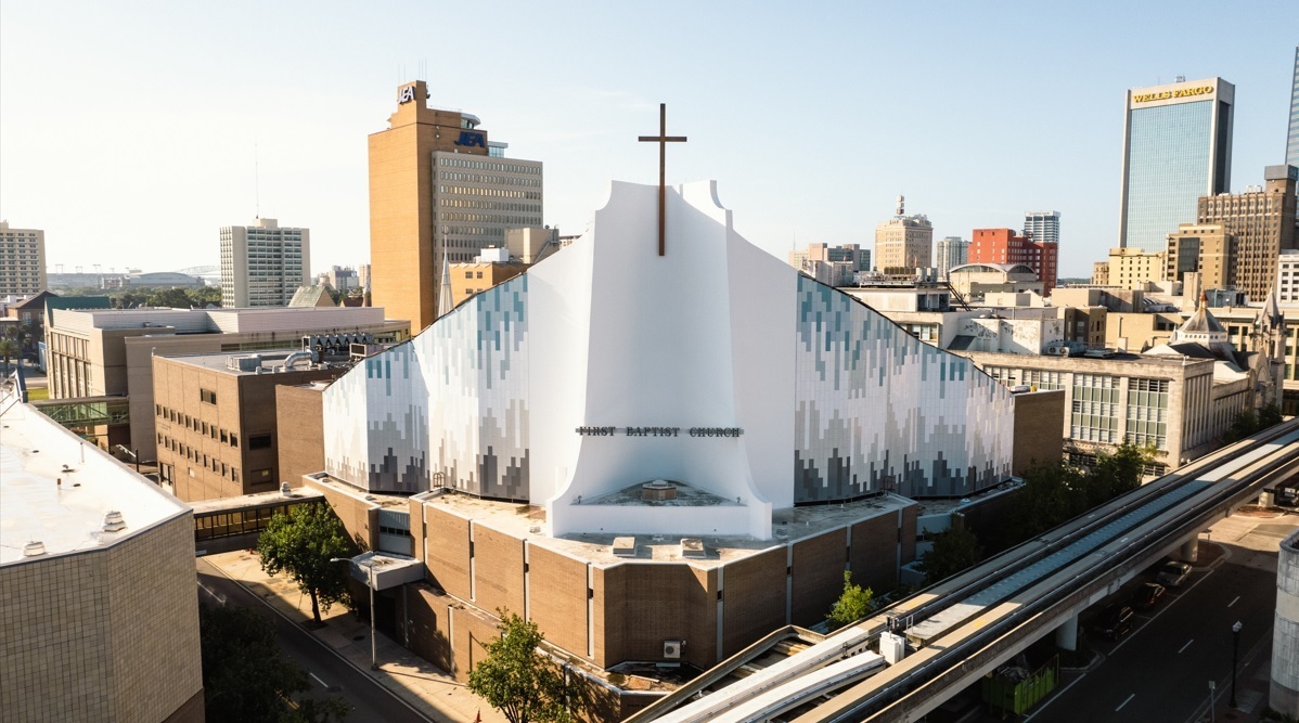 Les tensions éclatent lors d'un événement à micro ouvert à propos du document de First Baptist sur le genre et la sexualité