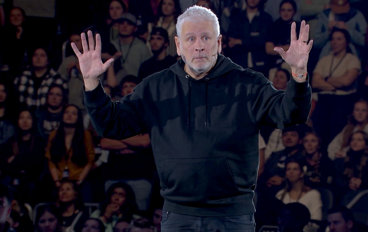 Passion 2023 : Louie Giglio exhorte les chrétiens à se libérer de TikTok, des applications qui volent du temps et de l'argent