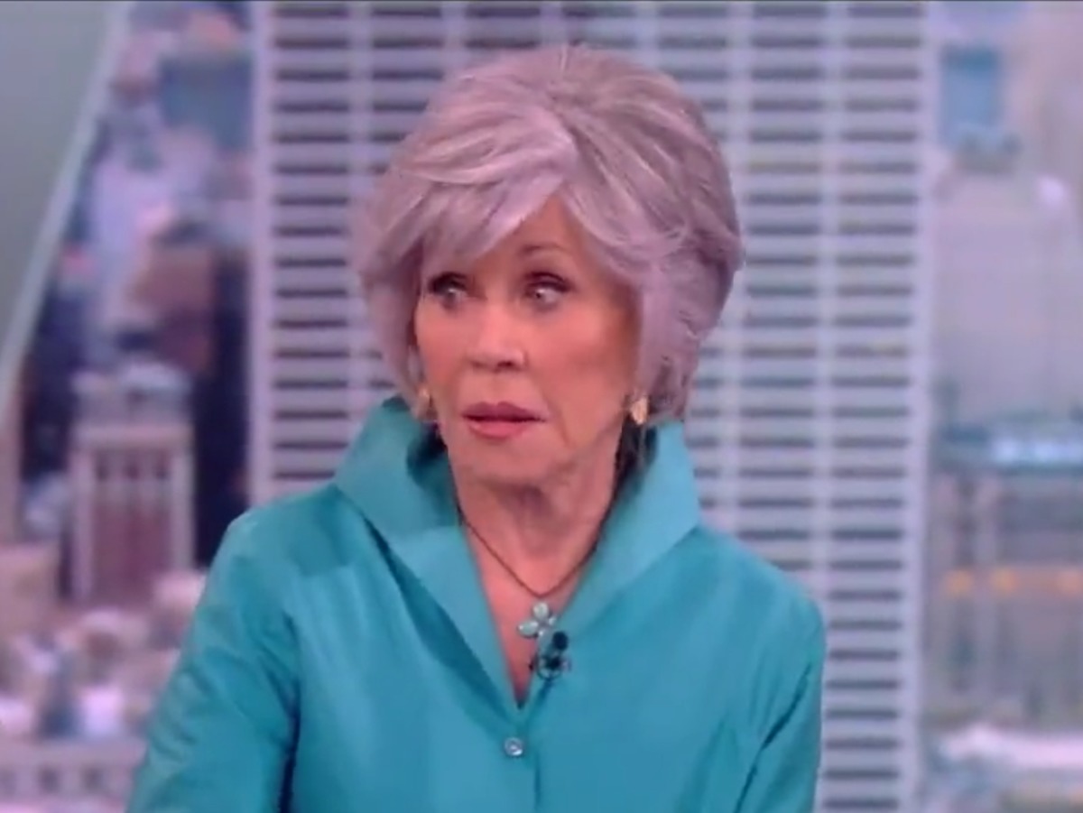 L'actrice Jane Fonda sous le feu des critiques pour avoir suggéré le "meurtre" d'opposants à l'avortement dans "The View"