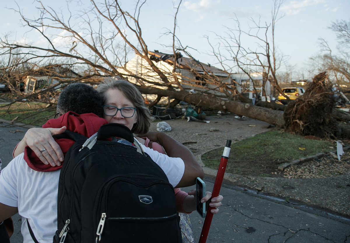 Des groupes chrétiens déploient des équipes de secours dans les États touchés par des tornades alors que le nombre de morts augmente