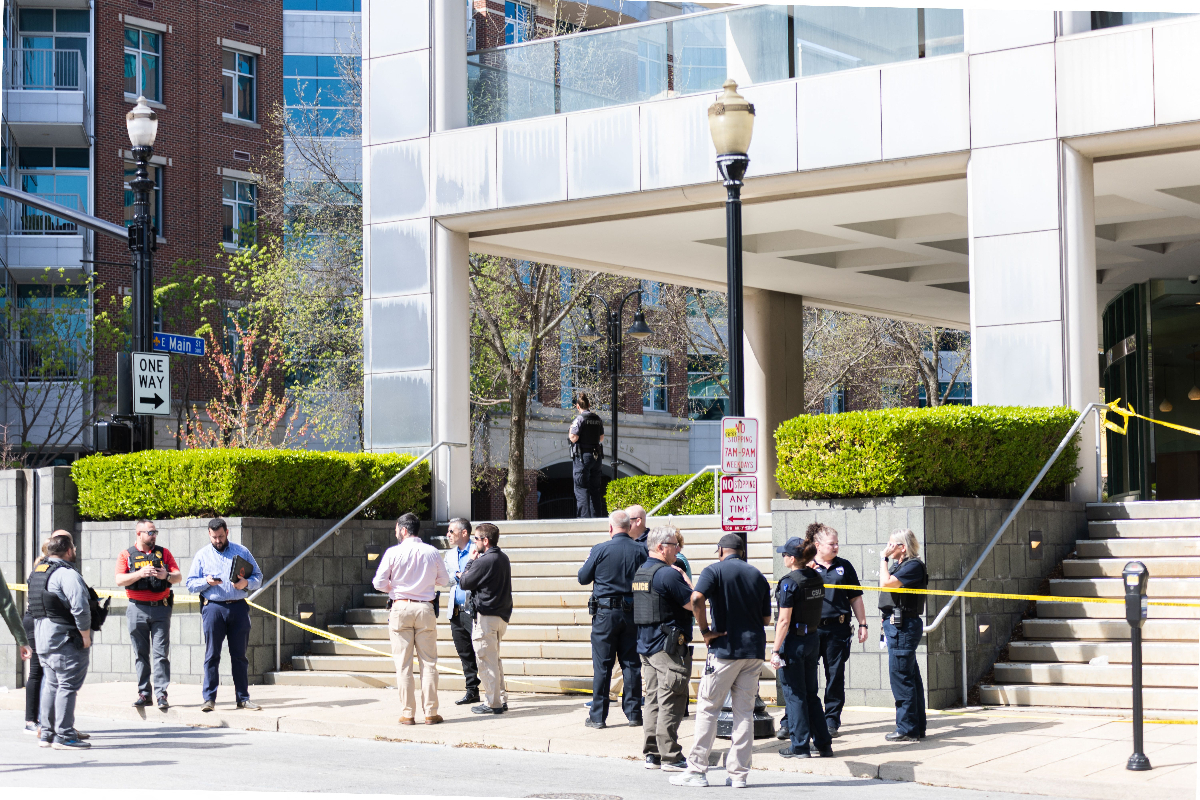 "Acte maléfique de violence ciblée": au moins 4 tués, 9 blessés dans une fusillade de masse à la banque du Kentucky