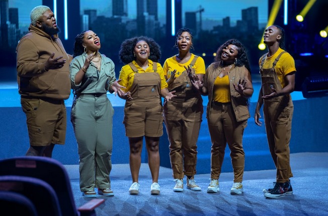 Chloe Bailey dit que jouer dans le film gospel "Praise This" lui a permis de "fusionner l'amour de Dieu et la musique"