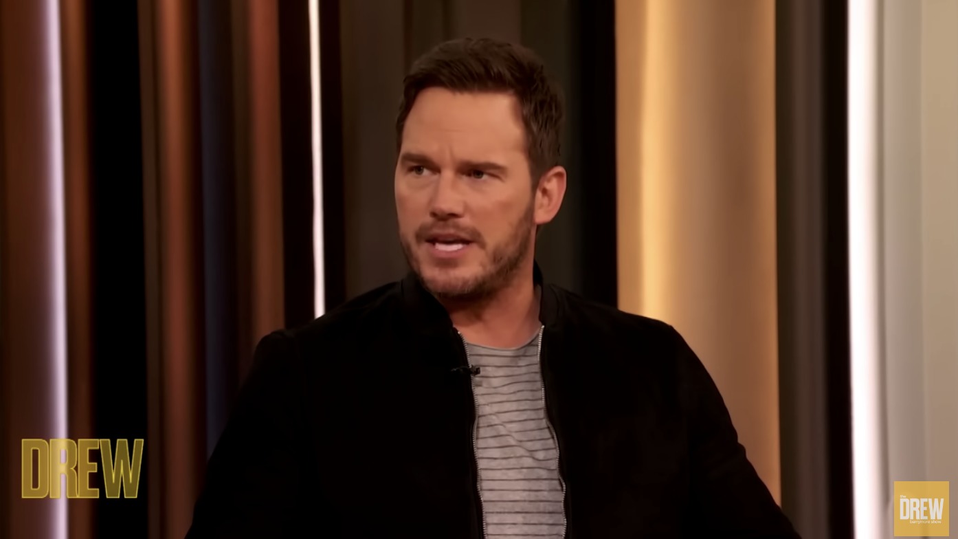 Chris Pratt réfléchit à sa rencontre avec sa femme à l'église, comment elle l'a aidé à le «sauver»: «Dieu a un bouton d'avance rapide»