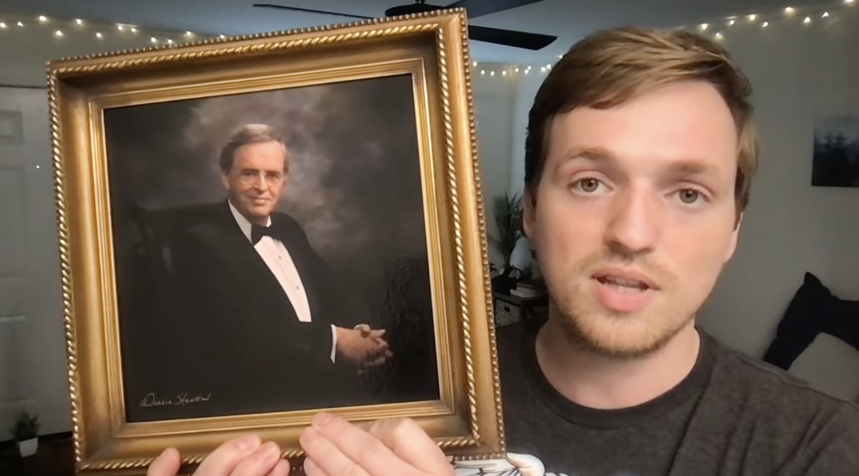 Le petit-fils de Charles Stanley suscite des réactions négatives pour avoir vendu sur eBay les articles d'un célèbre prédicateur : "J'ai des factures à payer"