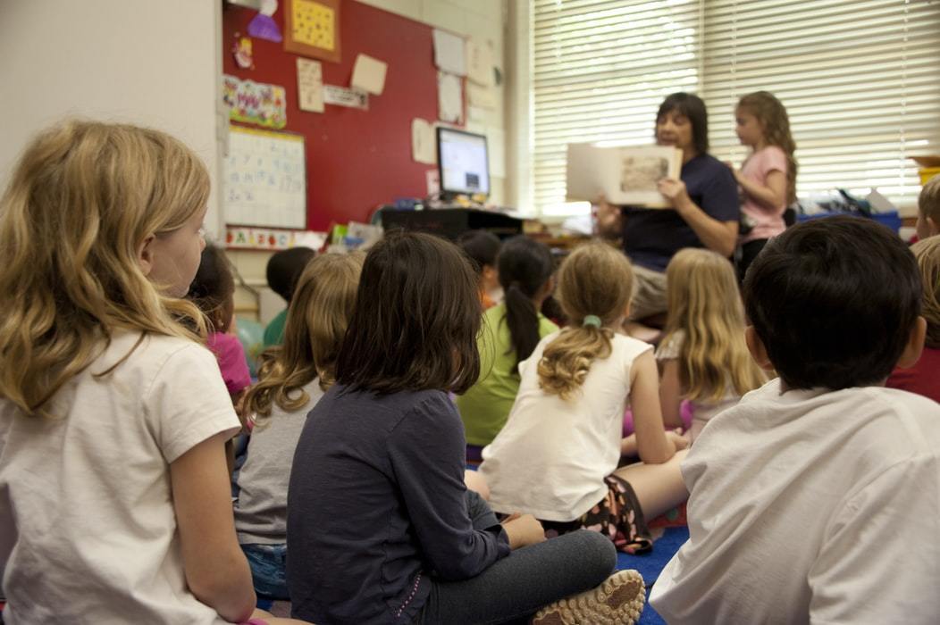Pourquoi la colère des parents envers les écoles publiques semble augmenter