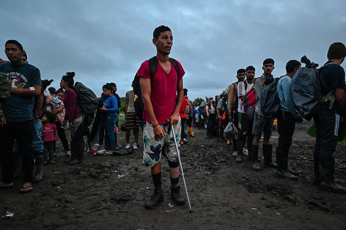 Augmentation surprenante de migrants chinois tentant d'atteindre la frontière américaine par une dangereuse randonnée dans la jungle