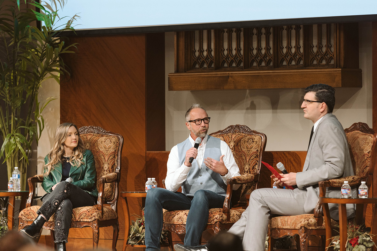 Les auteurs de "Exposing the Gender Lie" disent que le transgenre est "à la fois une industrie et une idéologie"