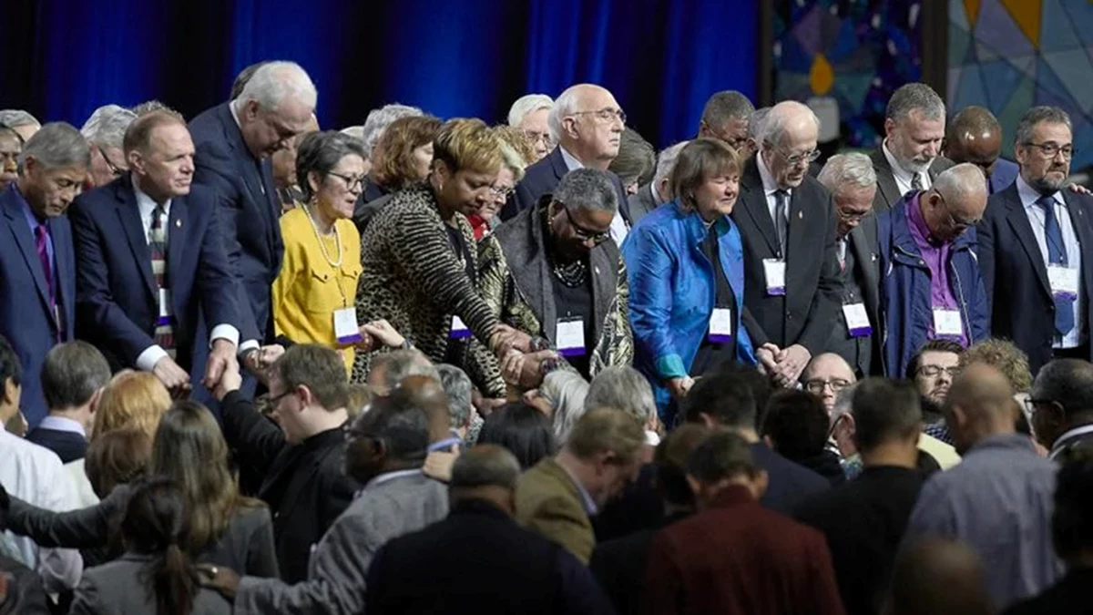 Un évêque méthodiste veut "cesser de parler de désaffiliations" après le départ de 2 800 églises
