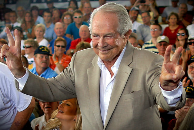 Pat Robertson, fondateur de Christian Broadcasting Network, décède à 93 ans