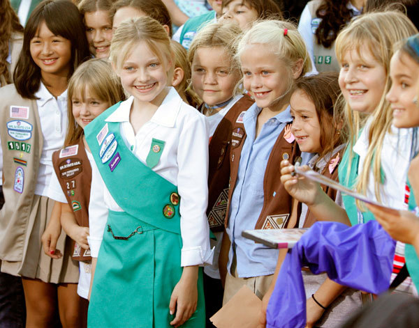 Girl Scouts offre un patch LGBT pour assister aux célébrations du mois de la fierté, participer à des activités