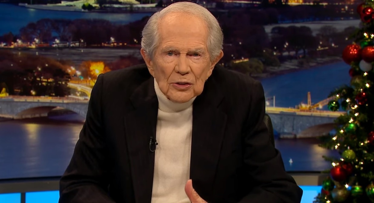 « Père de la télévision chrétienne » : la mort de Pat Robertson suscite les réactions des partisans et des critiques