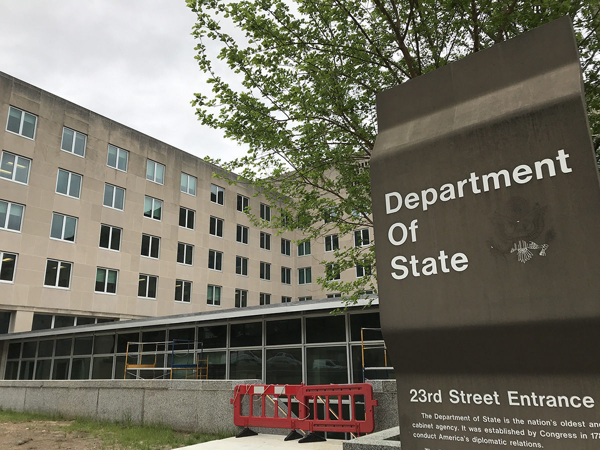 Administrateur Biden. dépense près de 50 000 $ pour normaliser l'idéologie transgenre en Inde