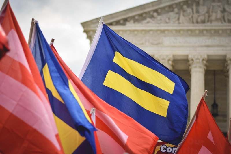 Human Rights Campaign appelle les groupes chrétiens conservateurs "l'ennemi" dans un rapport sur "l'état d'urgence"