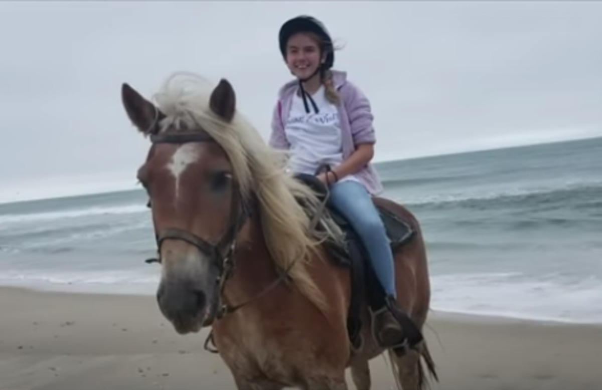 Une fille à qui on a refusé une greffe en raison de son statut vaccinal reçoit un rein ; le procès avance