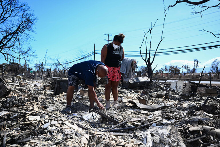 Le nombre de morts dans les incendies de forêt à Maui s&rsquo;élève à 93 ;  les églises locales fournissent de l&rsquo;aide au milieu de leurs propres souffrances