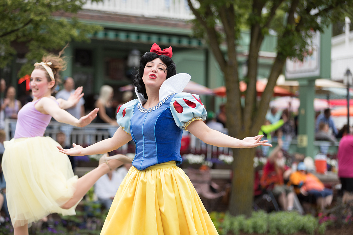 La nouvelle star de Disney "Blanche Neige" comprend mal le symbolisme et le sens du conte original, dit l'auteur