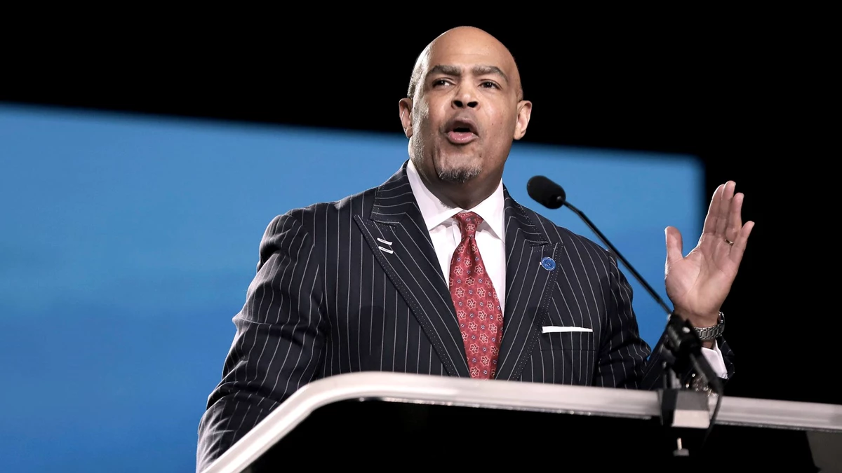 Le président de la Southern Baptist EC démissionne pour CV falsifié