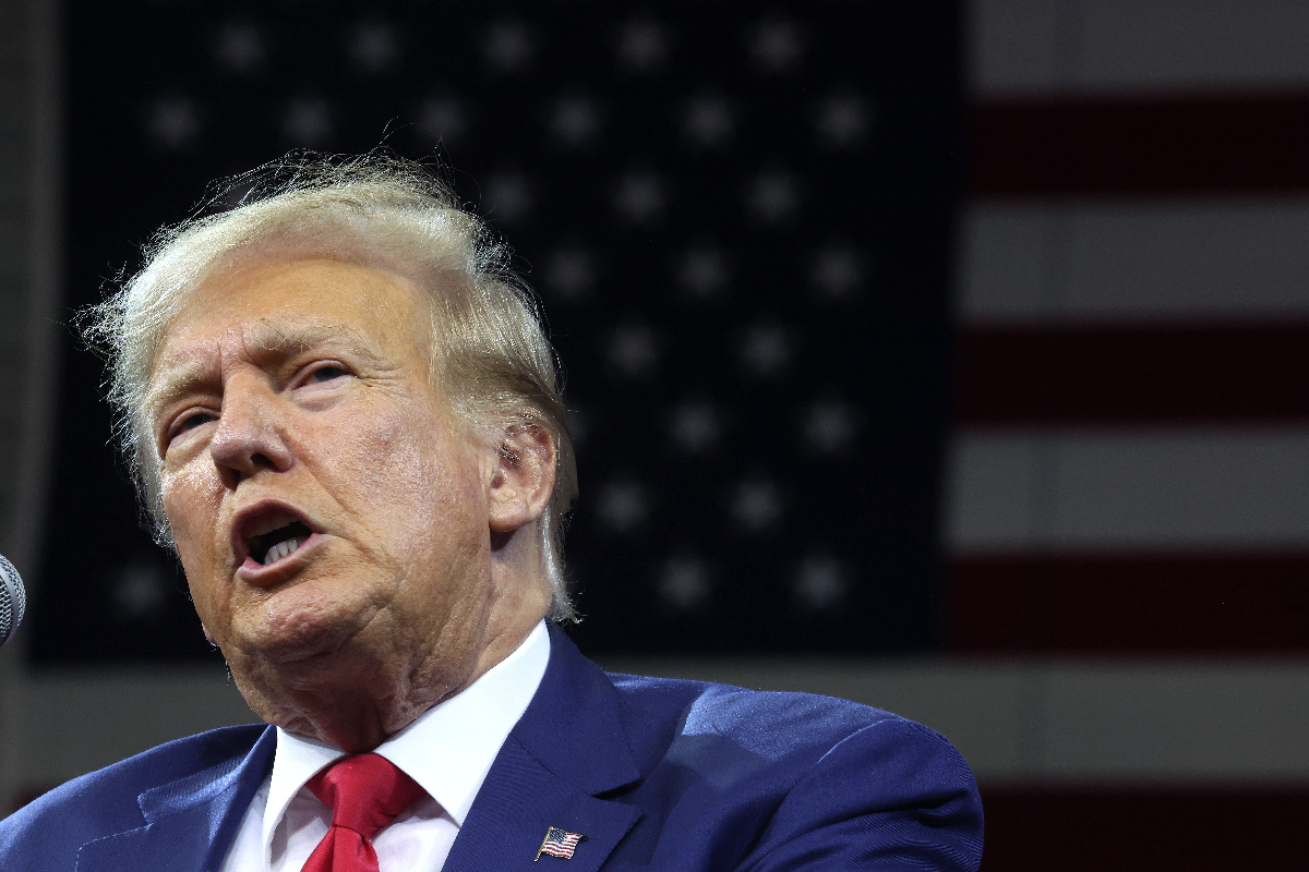 Trump s'engage à lutter contre la « folie transgenre » et signe une loi interdisant les « mutilations génitales infantiles »