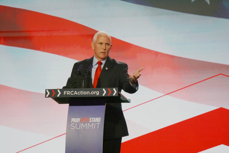 Pence : « Il n&rsquo;y a pas de plus grande menace pour l&rsquo;avenir de l&rsquo;Amérique que l&rsquo;effondrement de la famille traditionnelle »