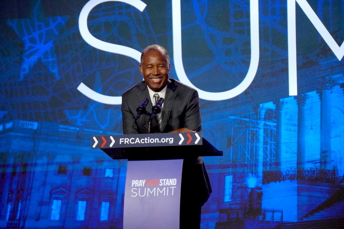 Le Dr Ben Carson énumère 7 façons dont le communisme a gagné en Amérique