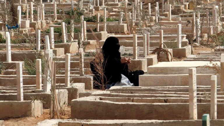 De la poussière au déjeuner : les chrétiens jordaniens dénoncent le coût des funérailles