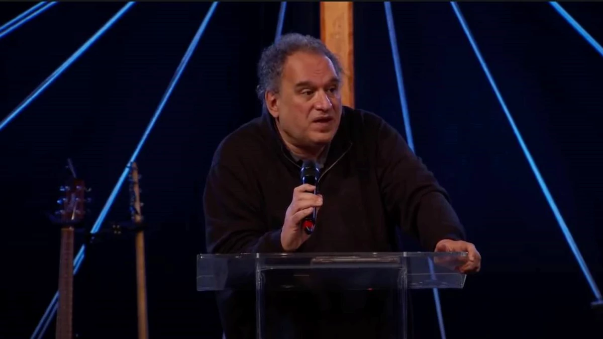 Enquête : Mike Pilavachi a « utilisé son autorité spirituelle pour contrôler les gens »