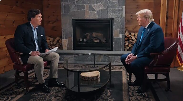 Tucker Carlson met en garde les États-Unis vers l&rsquo;assassinat de Trump avant les élections de 2024