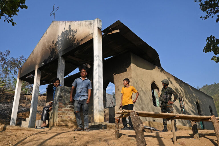 Un prêtre se suicide après une plainte déposée par la police pour avoir dénoncé la violence contre les chrétiens à Manipur