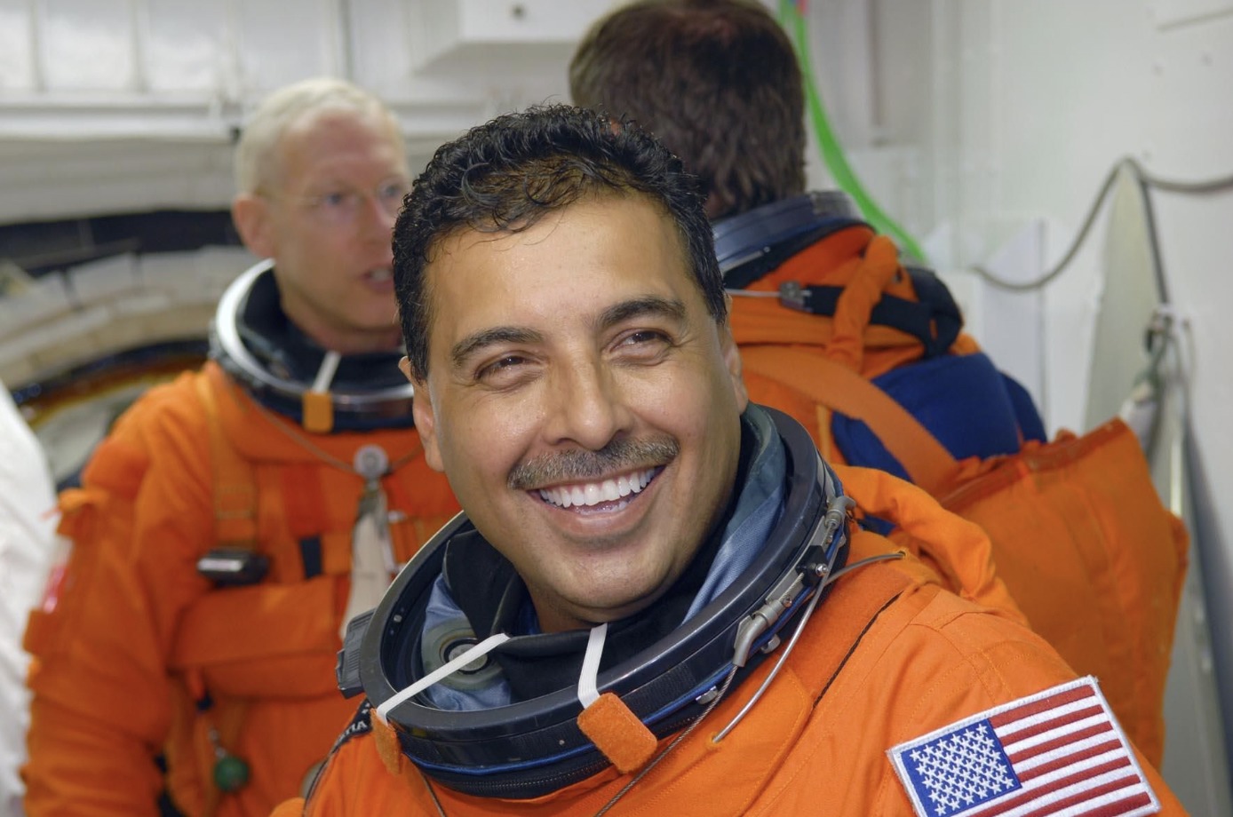 Un travailleur migrant devenu astronaute à l'origine de "A Million Miles Away" raconte comment Dieu l'a appelé dans l'espace