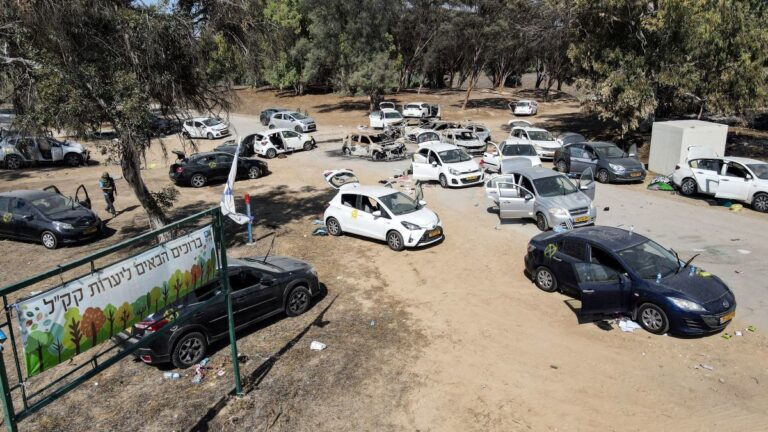 « Panique dans l&rsquo;air » : des survivants d&rsquo;un festival de musique israélien révèlent comment ils ont survécu au massacre du Hamas