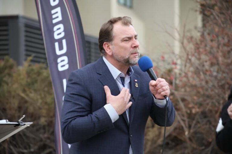 Un pasteur canadien en difficulté qui risque une peine de prison pour un sermon fait appel d&rsquo;un verdict de culpabilité « scandaleux »