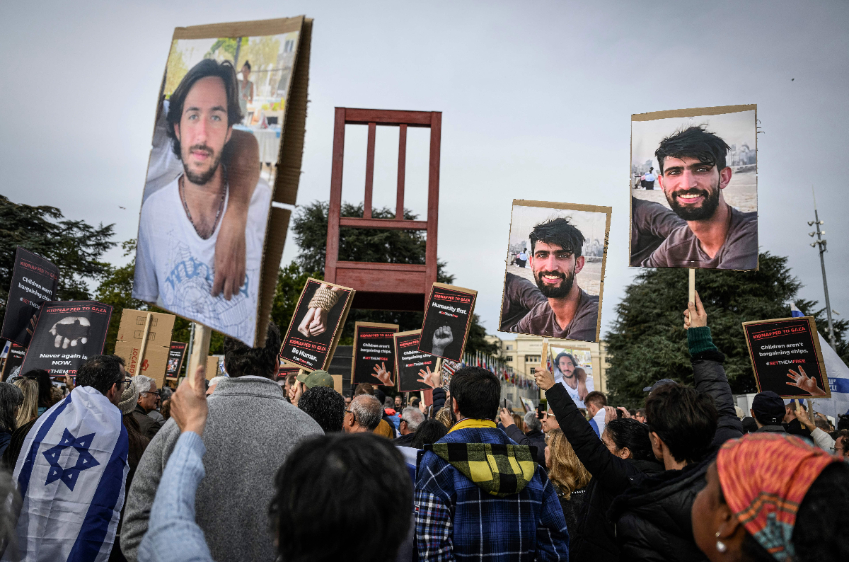 Les familles des otages du Hamas s'expriment lors d'un rassemblement à Genève et exigent une action internationale