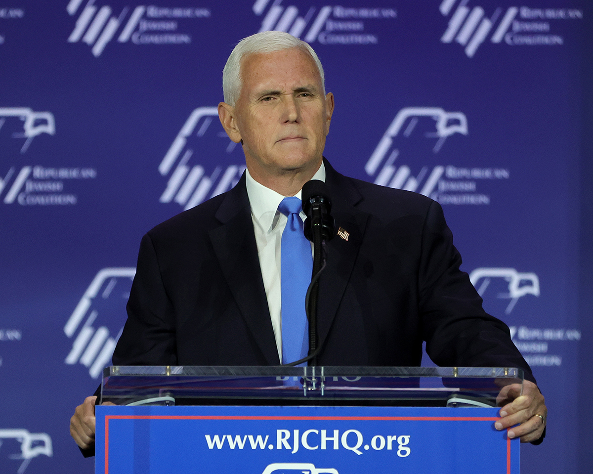 Mike Pence suspend sa campagne présidentielle face à un soutien en baisse : « une bataille difficile »
