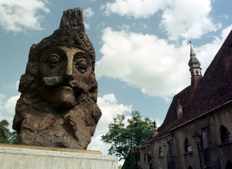 Dracula historique était un « chrétien engagé » qui terrorisait les envahisseurs islamiques : auteur