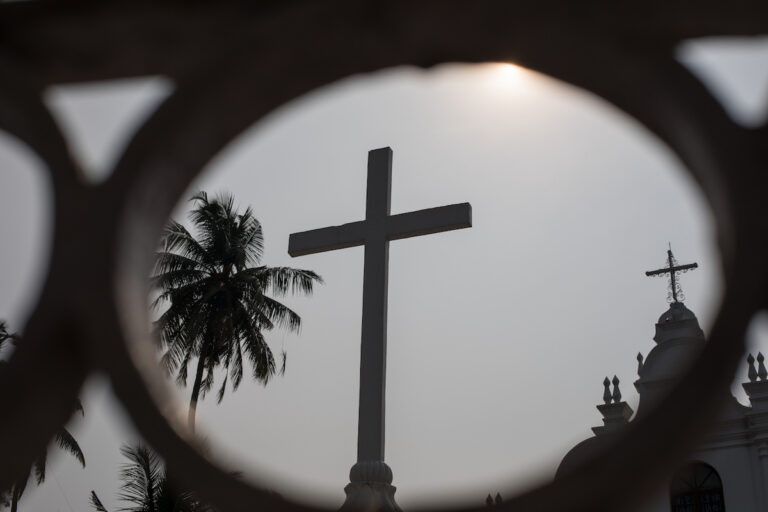 Centre de mission pentecôtiste démoli en Inde ;  pasteur, 17 autres personnes arrêtées