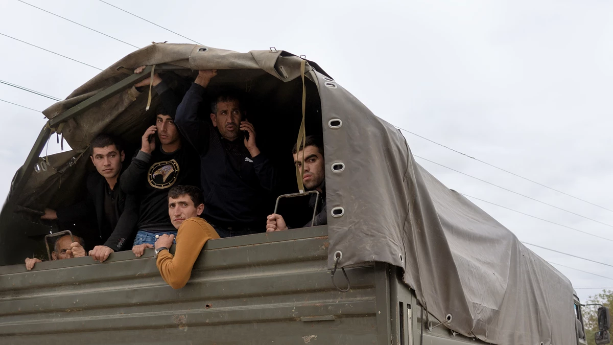Exode de l'Artsakh : les Arméniens pleurent alors que 100 000 d'entre eux fuient leur patrie chrétienne