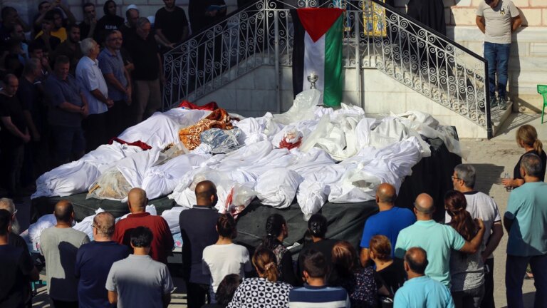 La famille d’un pasteur coincée à Gaza pleure ses proches tués à l’église