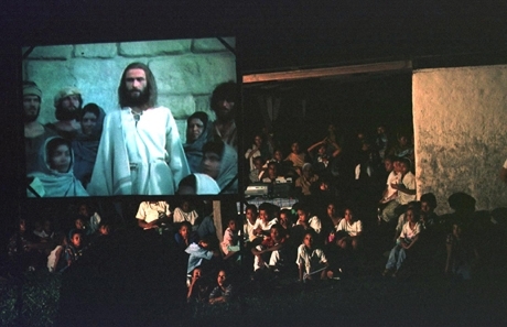Le film « Jésus », qui a conduit des millions de personnes au Christ, sortira dans la 2 100e langue