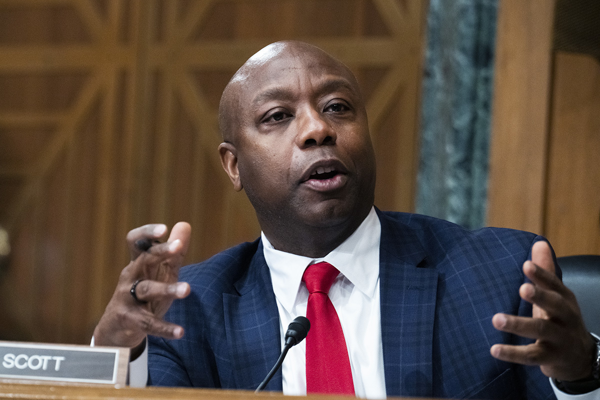 Tim Scott a suspendu sa campagne présidentielle, cite Romains 8:28