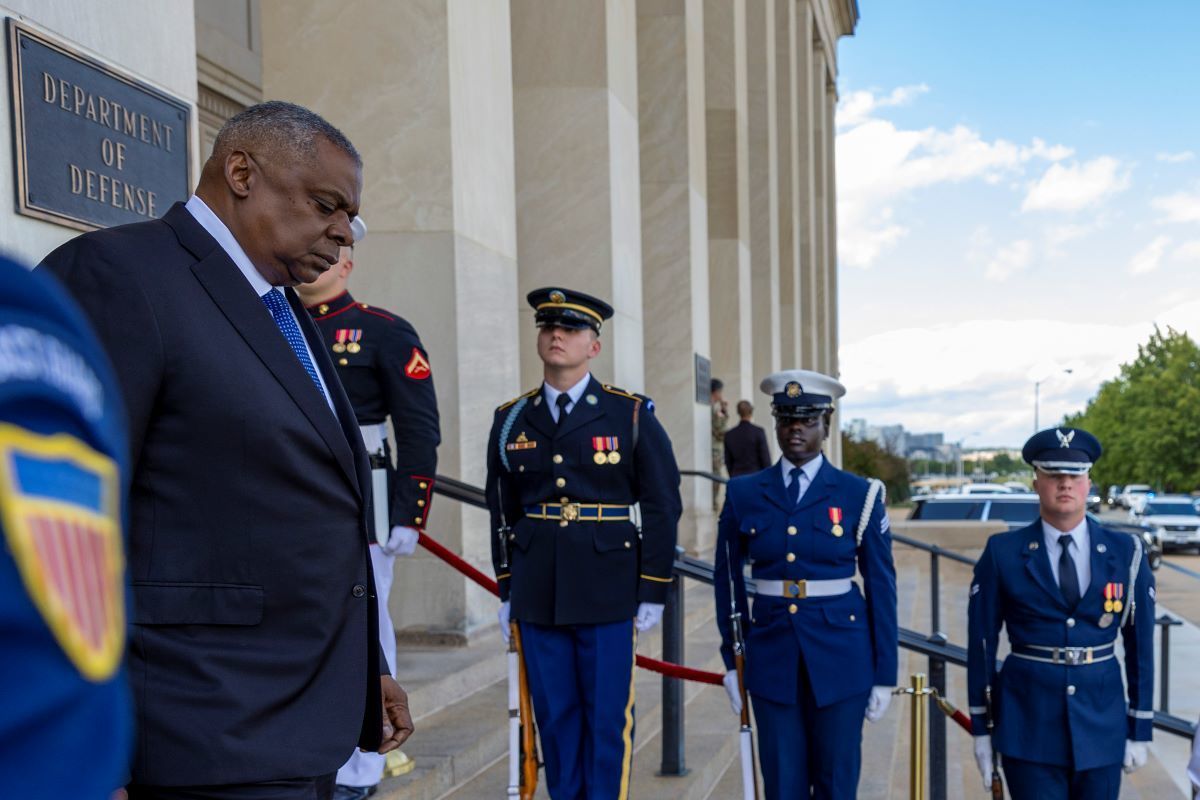 Le blocus républicain des promotions militaires prend fin alors que la politique du Pentagone en matière d'avortement se poursuit